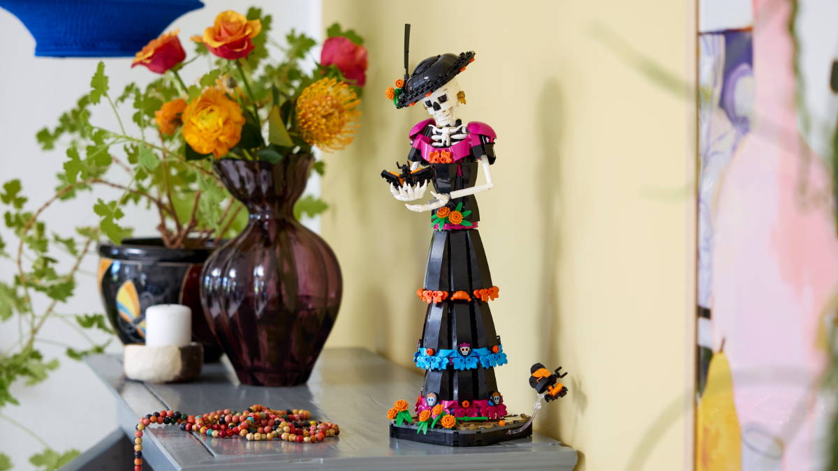 LEGO Ideas 21372 la catrina lifestyle  featured