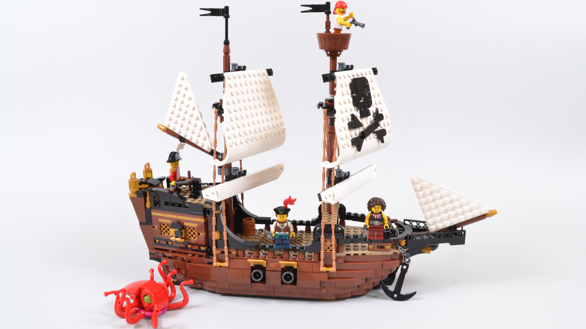 LEGO Creator 31387 Iconic Pirate Ship review