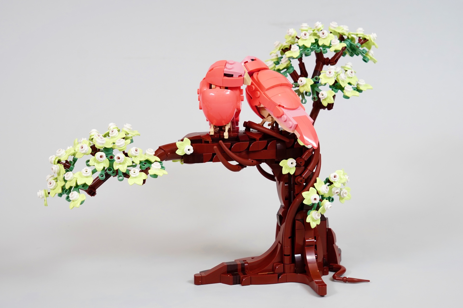 LEGO Ideas 21365 Love Birds review-6