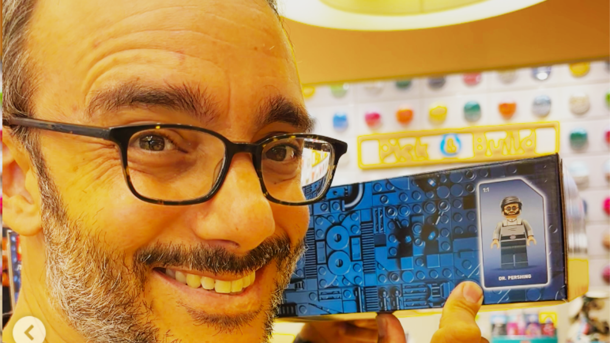 Star Wars actor reacts to his first-ever LEGO minifigure
