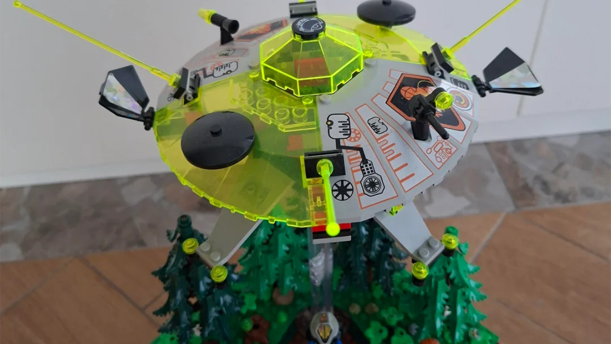 LEGO The X-Files set receives Zotaxian remix - Brick Fanatics