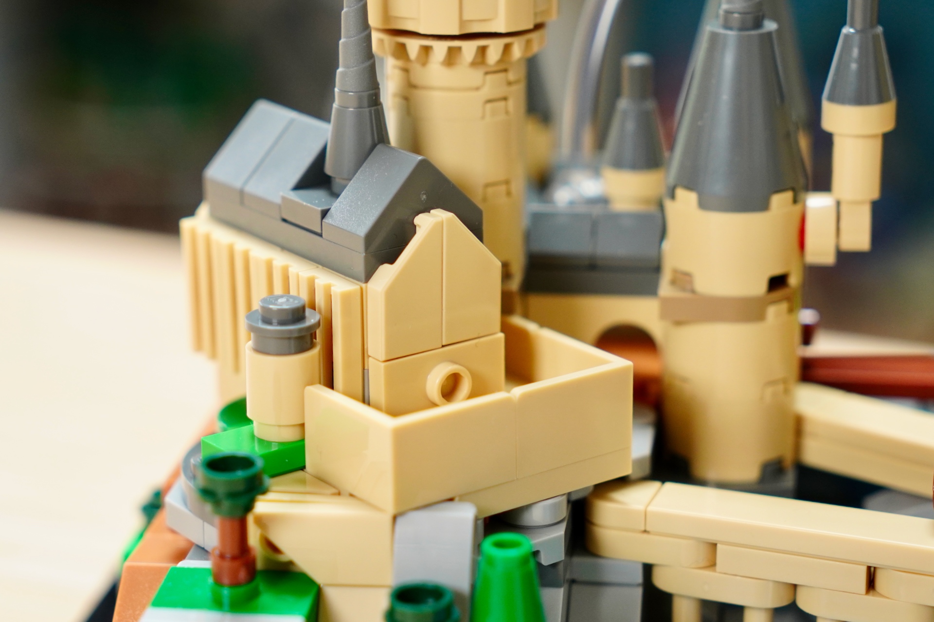 Recenzja zestawu LEGO Harry Potter 40975 Mini Zamek Hogwart - 6