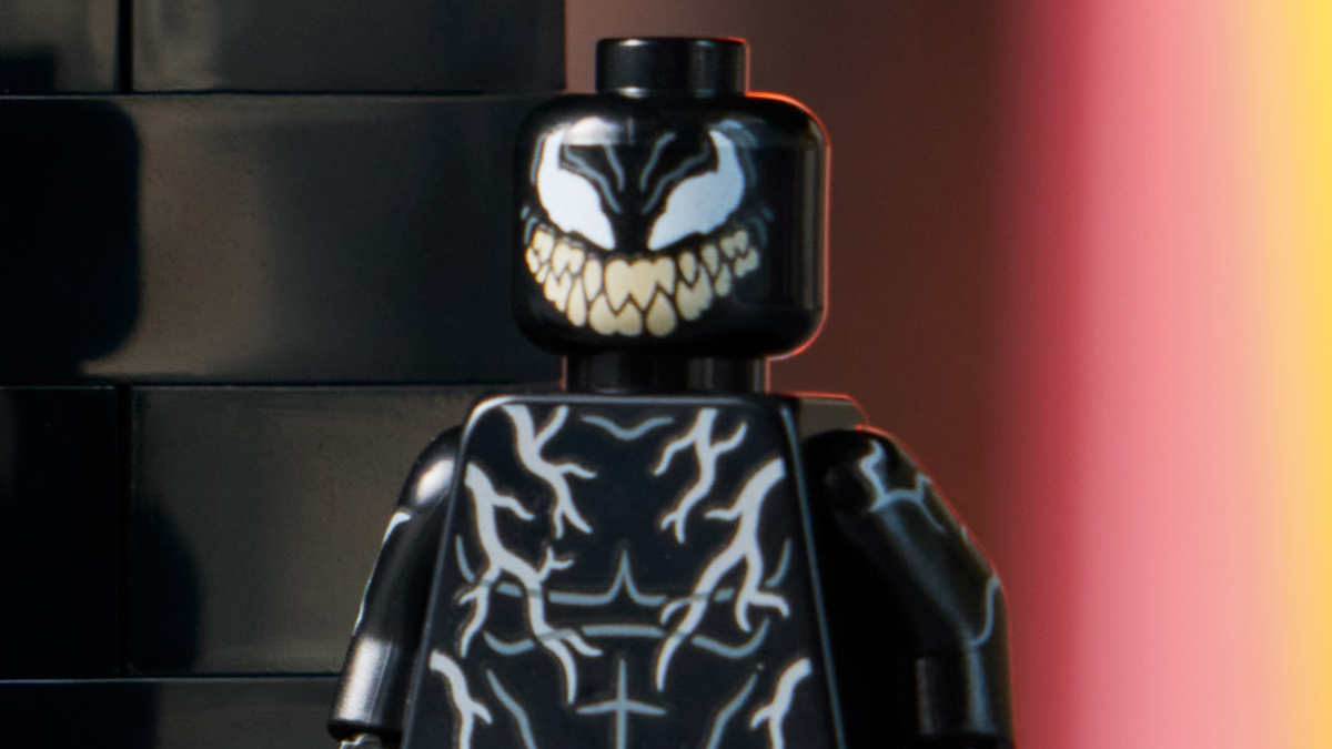 Venom is getting the LEGO Marvel minifigures he deserves
