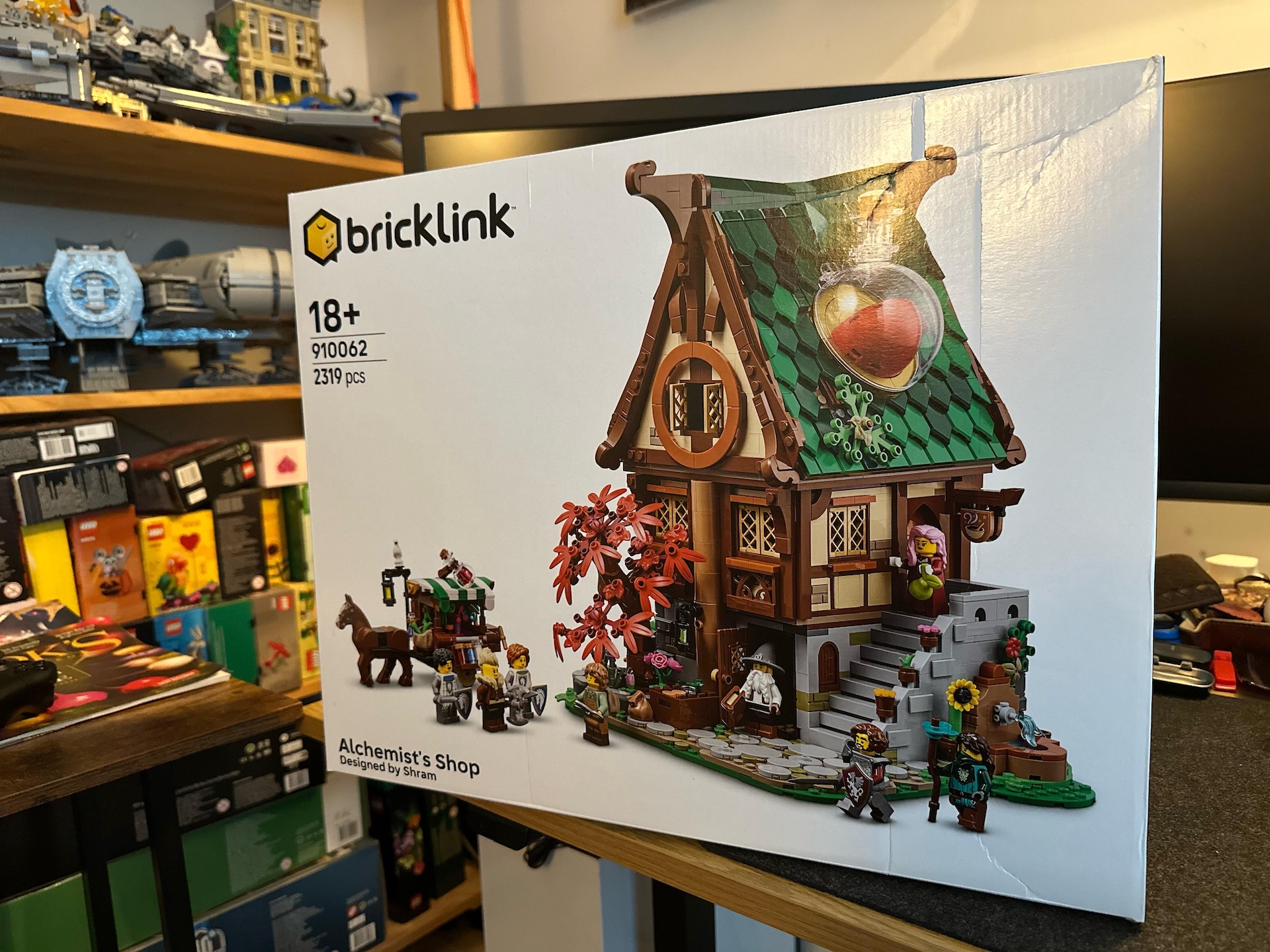 LEGO BrickLink Designer Program Series 7 910062 Alchemist’s Shop