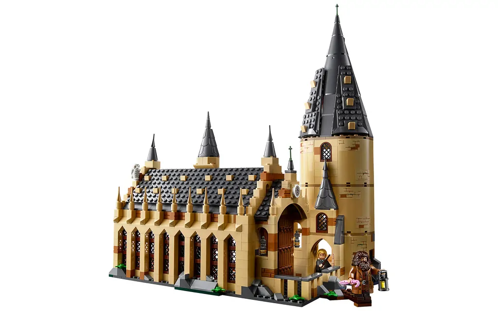 LEGO Harry Potter Hogwarts Great Hall Kit Review: Like Magic