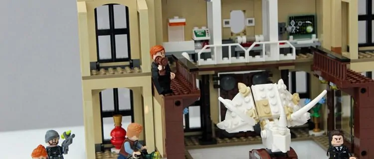 Inside LEGO Jurassic World 75930 Indoraptor Rampage at Lockwood Estate ...