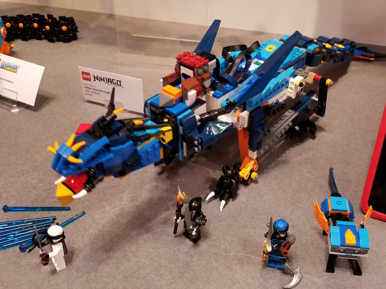 BOOST compatible NINJAGO 70652 Stormbringer unveiled