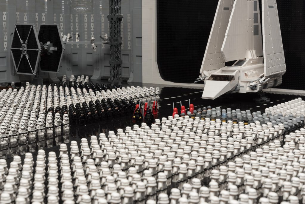 Brick_Pic_Emperor_arrival