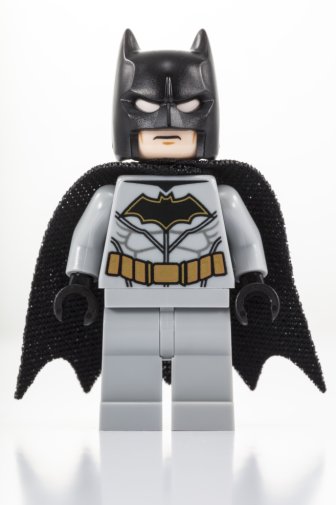 LEGO DC Super Heroes 76117 Batman Mech vs.Poison Ivy Mech anunciado