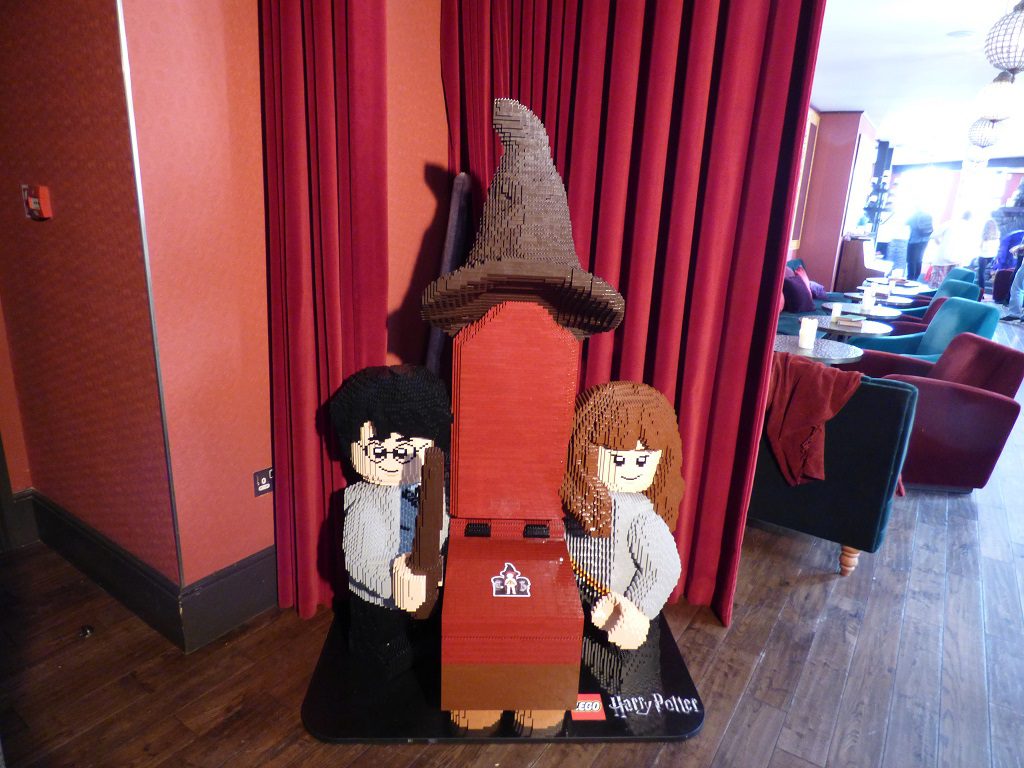 LEGO Harry Potter sorting hat 1024x768