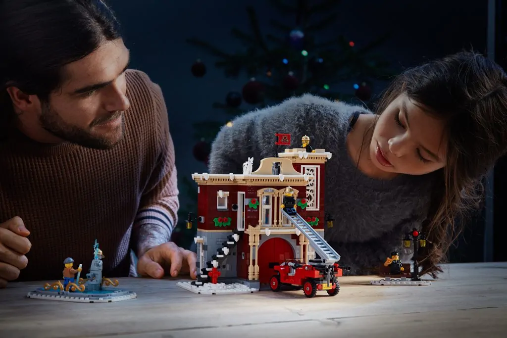 Lego winter village fire station hot sale