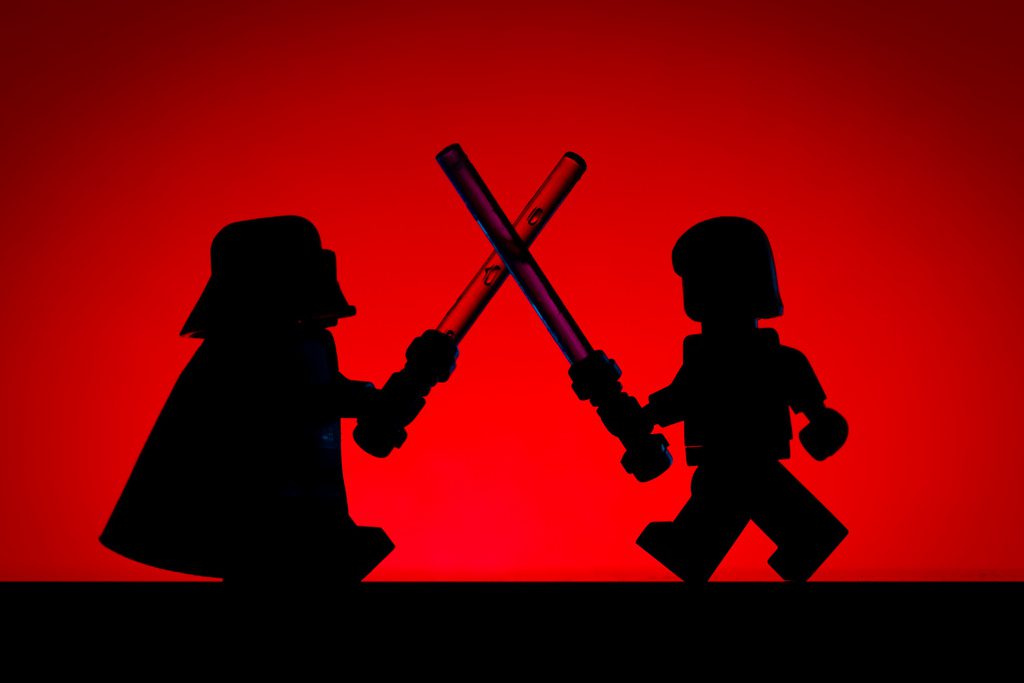 LEGO Luke vs Darth 1024x683