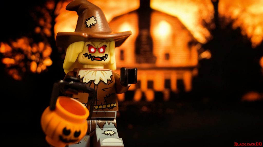 LEGO Scarecrow Halloween e1540820220792