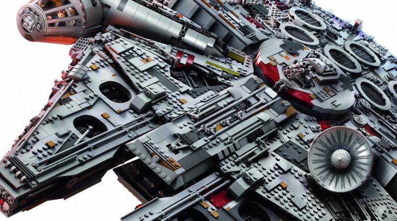 LEGO Star Wars 75192 Millennium Falcon Featured 800 445