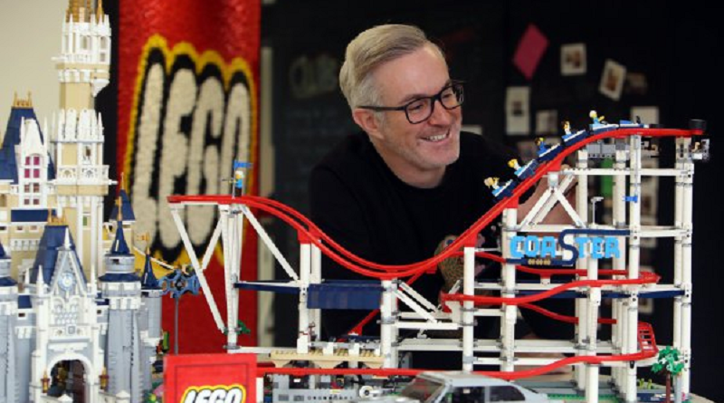 LEGO Matthew Ashton featured 800 445