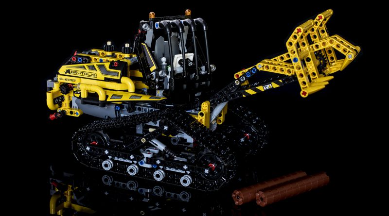 LEGO Technic 42094 Tracked Loader review