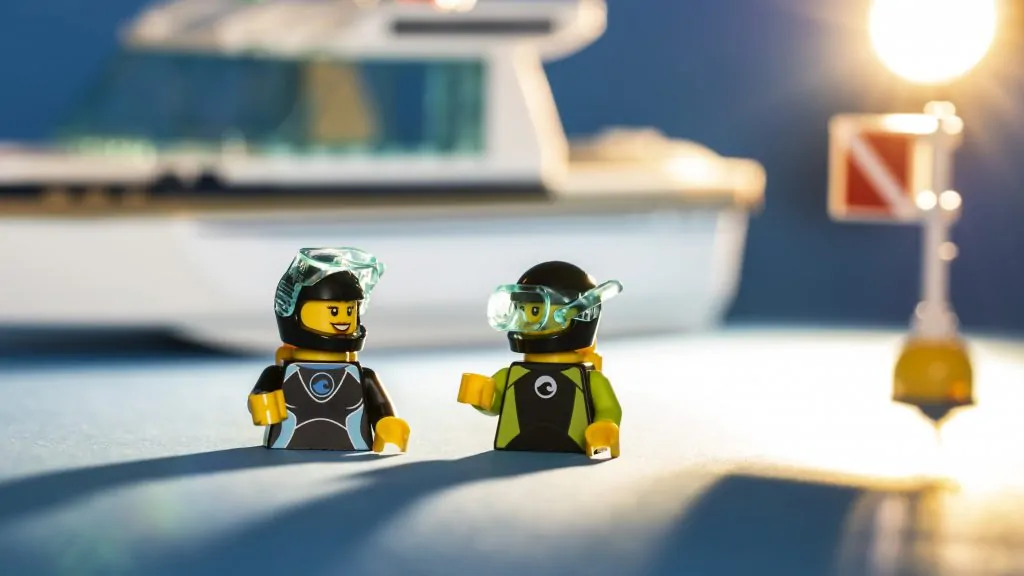 LEGO City 60221 Diving Yacht review