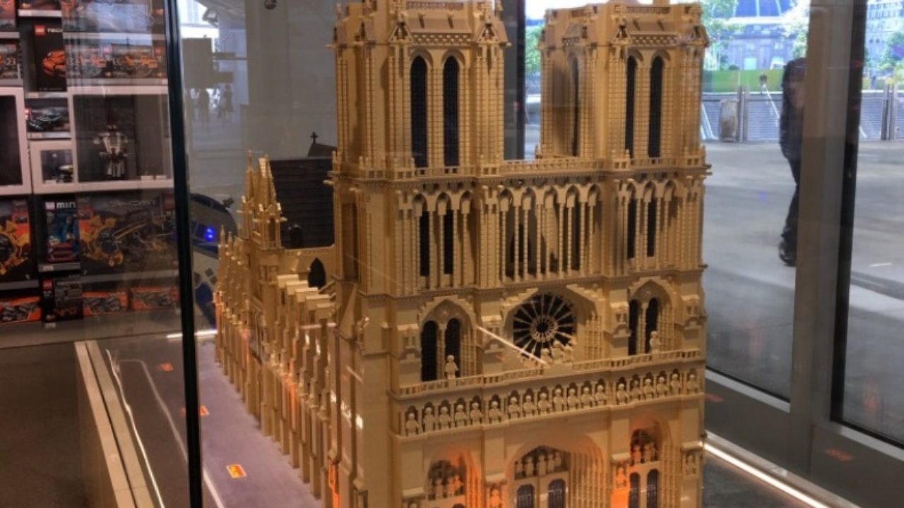 lego notre dame