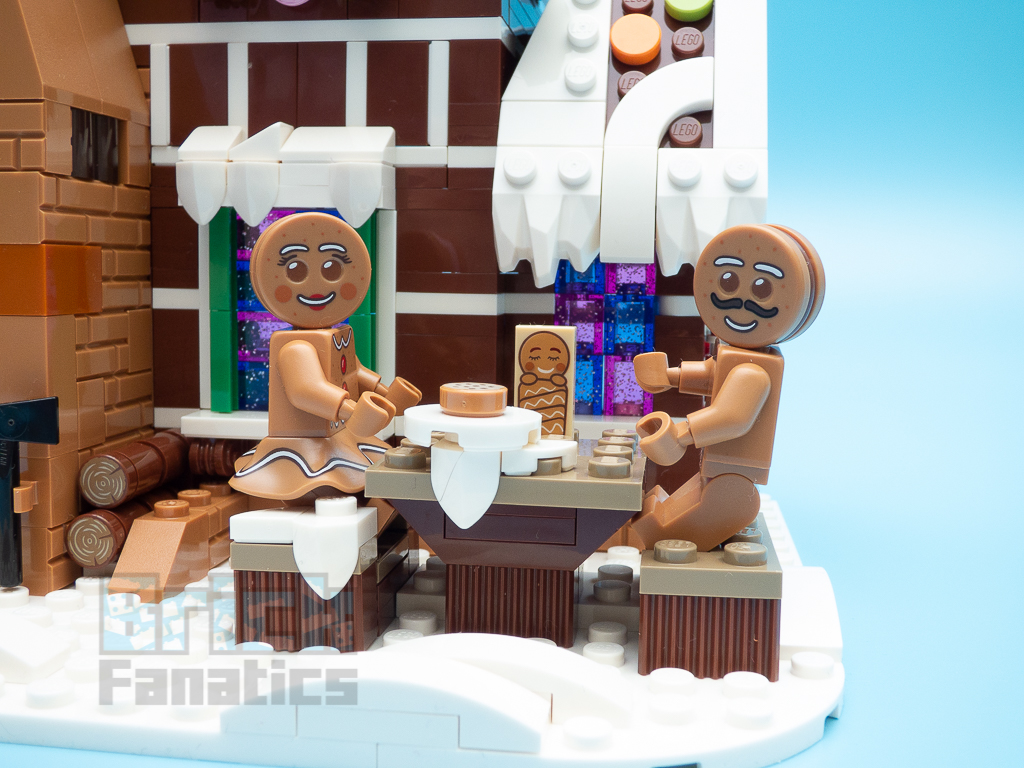 LEGO Creator Expert 10267 Gingerbread House