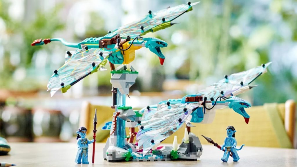 LEGO Avatar 75772 Jake Neytiris First Banshee Flight lifestyle featured