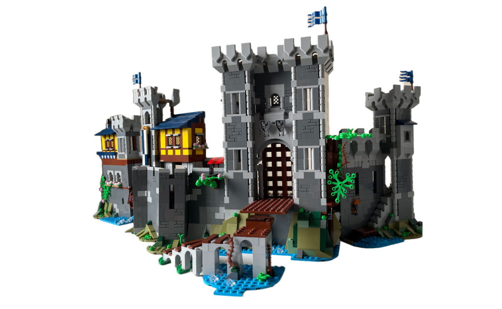 LEGO Creator 3 in 1 31120 Medieval Castle 10305 Lion Knights Castle alt build Rebrickable 1