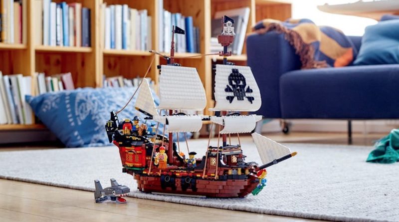 LEGO შემქმნელი 31109 მეკობრე გემი 1