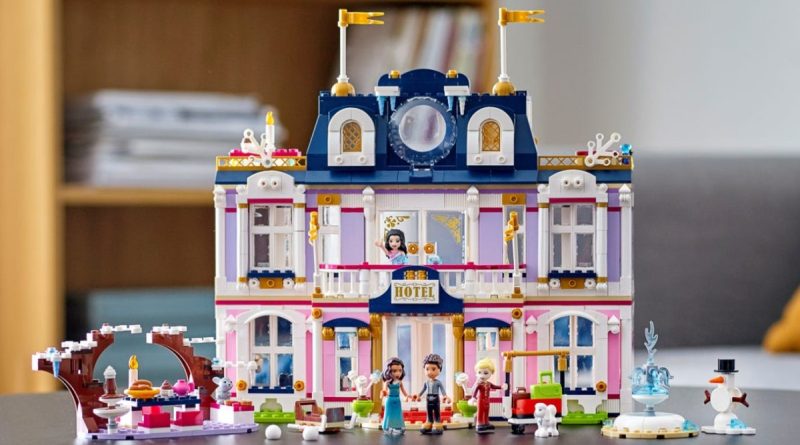 LEGO Friends 41684 Heartlake City Grand Hotel lifestyle resized featured