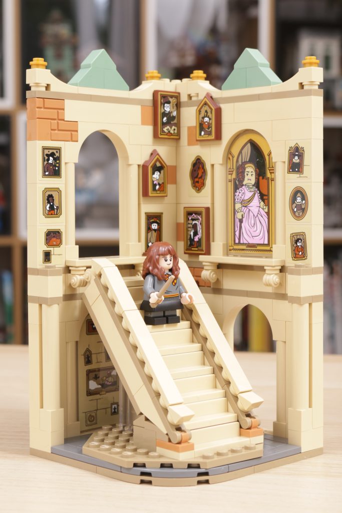 LEGO Harry Potter 40577 Hogwarts Grand Staircase GWP review 1