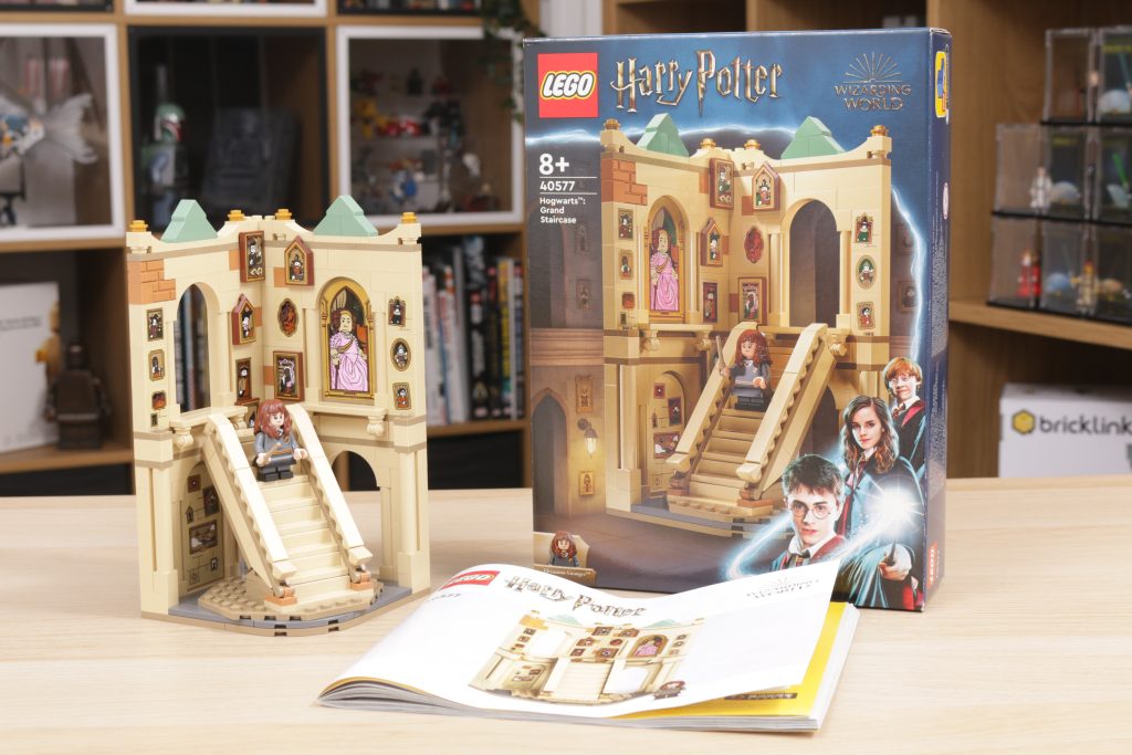 LEGO Harry Potter 40577 Hogwarts Grand Staircase GWP review 16