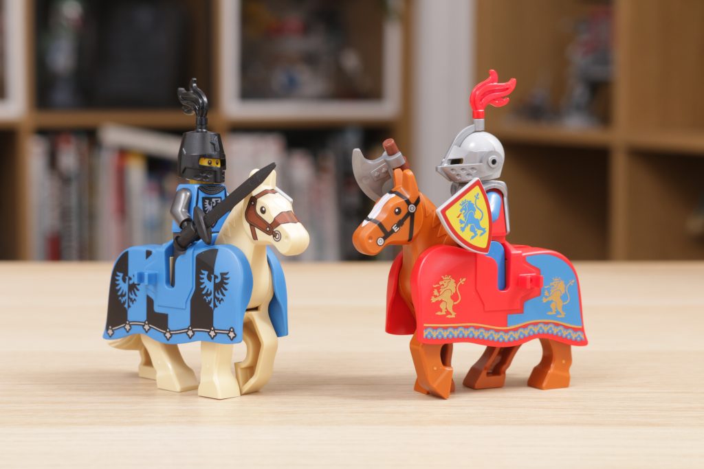 LEGO ICONS 10305 Lion Knights Castle review 72