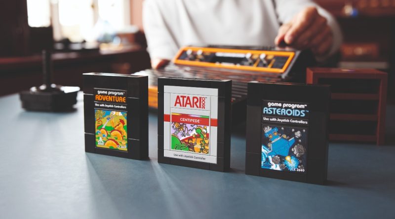 LEGO ICONS 10306 Atari 2600 games featured