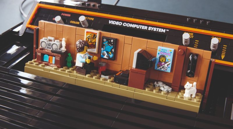 LEGO ICONS 10306 Atari 2600 room featured
