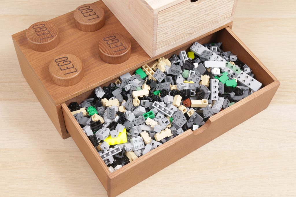 LEGO Room Copenhagen Wooden Desk Drawer 2x2 and 2x4 review 56