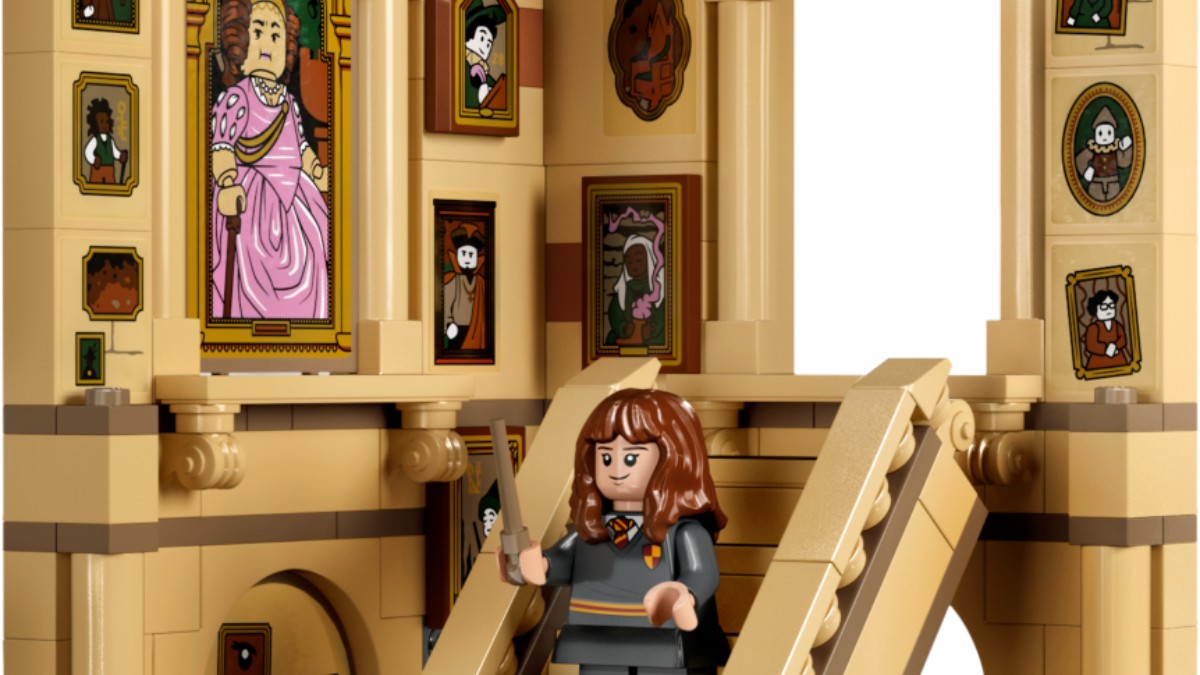LEGO 40577 Hogwarts Grand Staircase gift with purchase (GWP) now available!  - Jay's Brick Blog