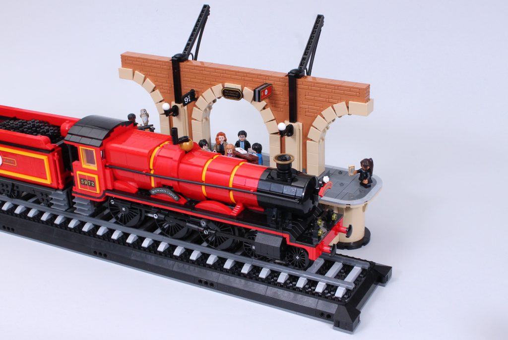 LEGO Harry Potter 76405 Hogwarts Express Collectors Edition review 6