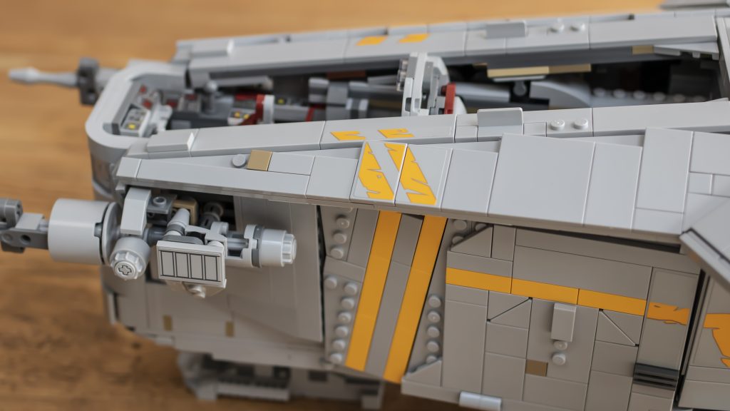 75331 Razor Crest FEATURE 29 1024x576
