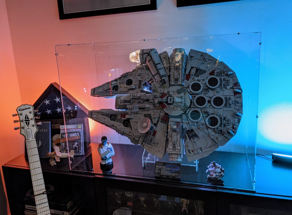 75192 UCS Millennium Falcon Display Case (For Vertical Stand