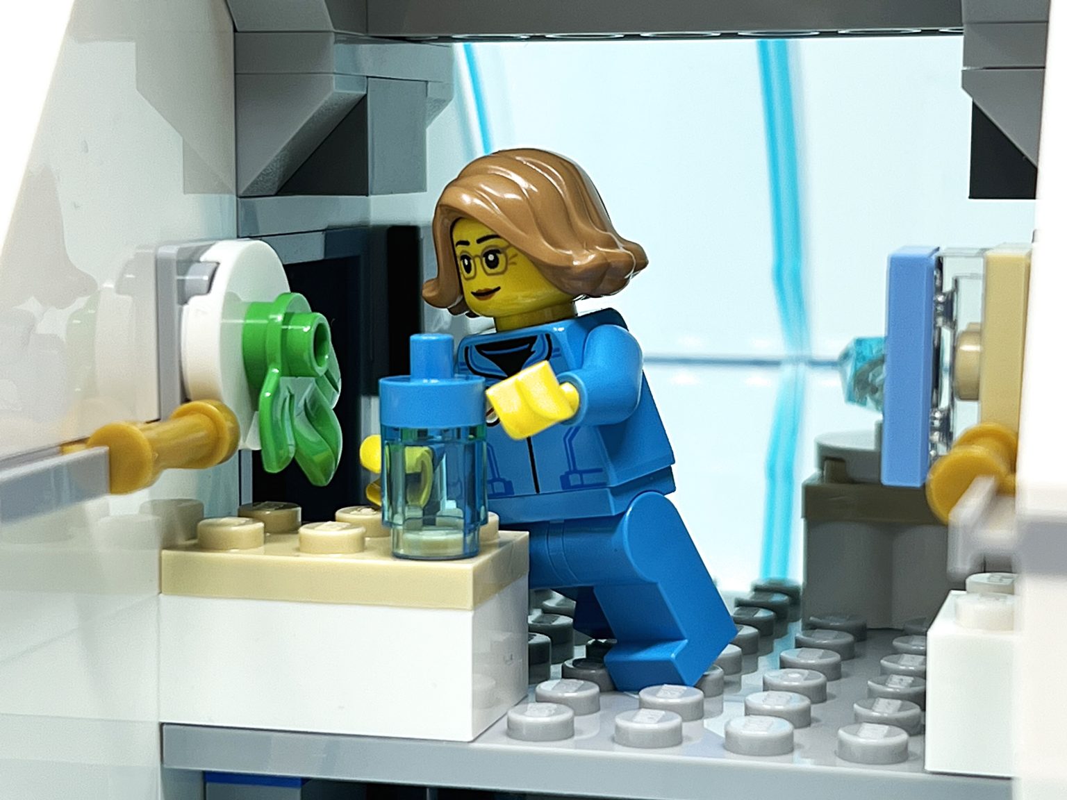 LEGO CITY 60349 Lunar Space Station review: Artemis LEGO?