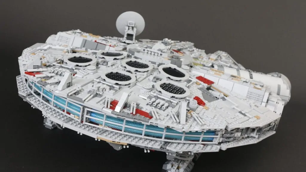 Remise massive sur LEGO Star Wars UCS Millennium Falcon maintenant