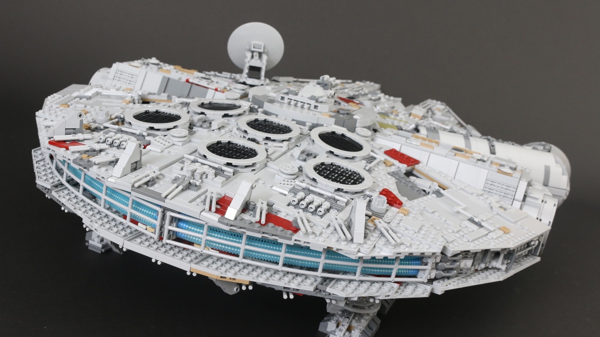 Ahorros estelares en LEGO Star Wars UCS Halcón Milenario ahora
