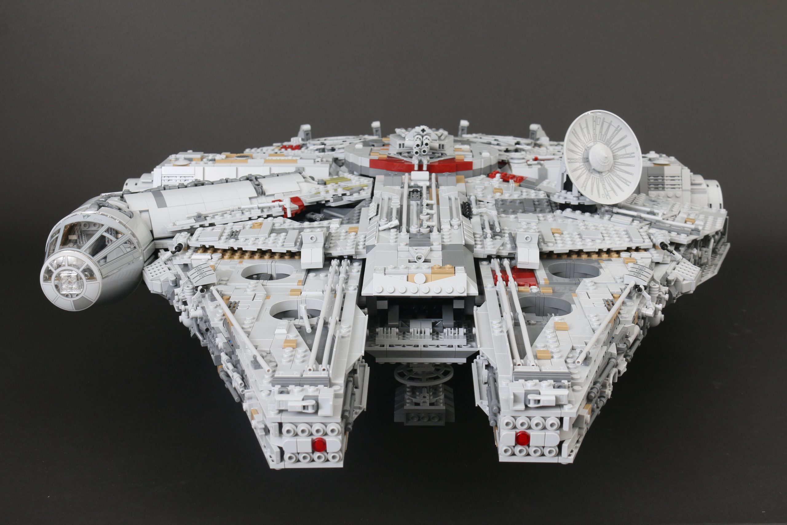 How to improve LEGO Star Wars 75192 Millennium Falcon