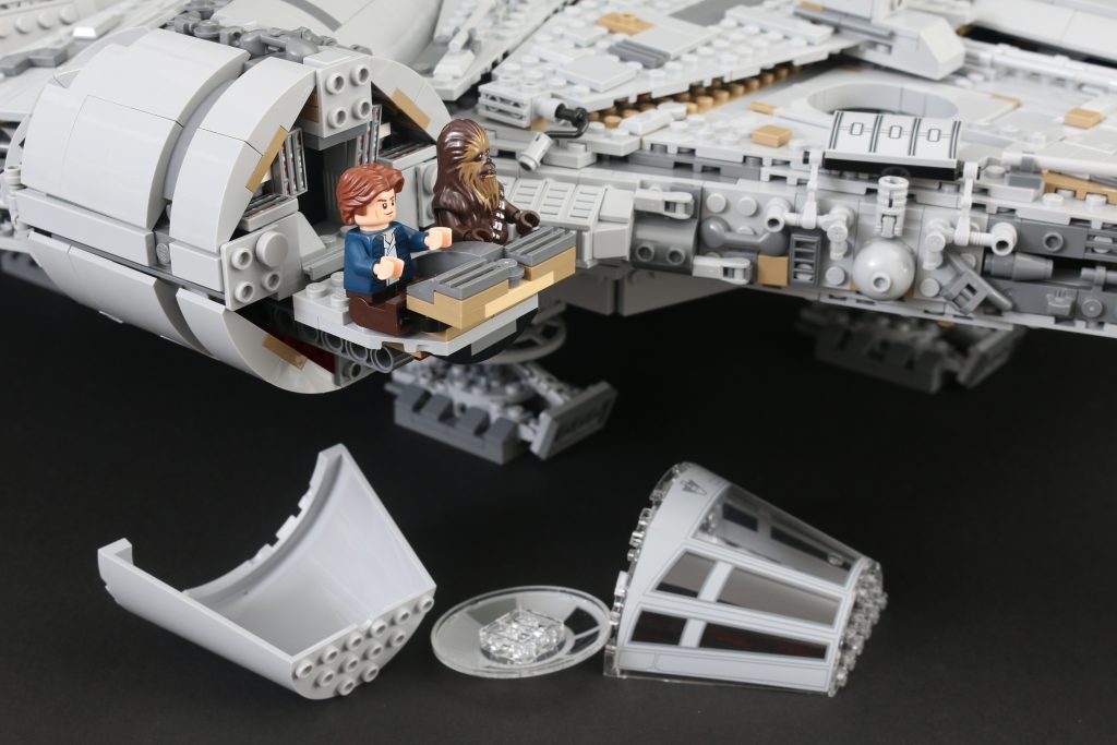 LEGO Star Wars 75192 UCS Ultimate Collectors Series Millennium Falcon review 24