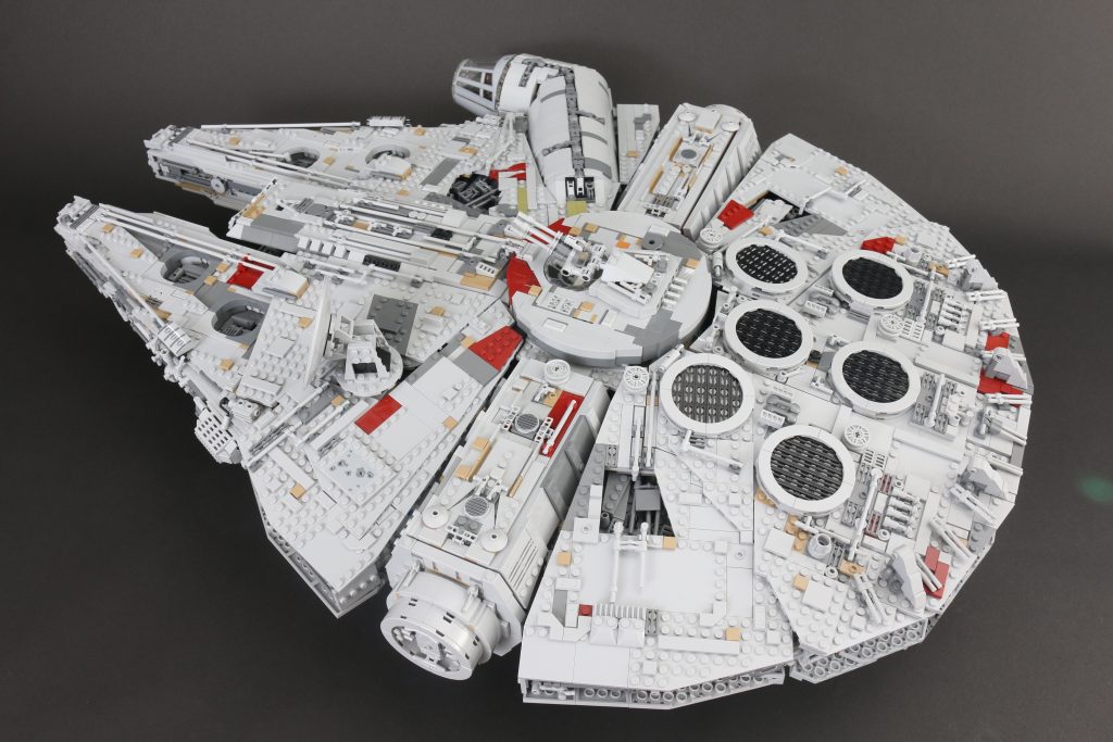 LEGO Star Wars 75192 UCS Ultimate Collectors Series Revisión del Millennium Falcon 6