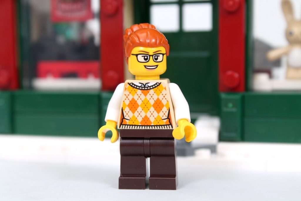 LEGO Winter Village 10308 Holiday Main Street examen 33