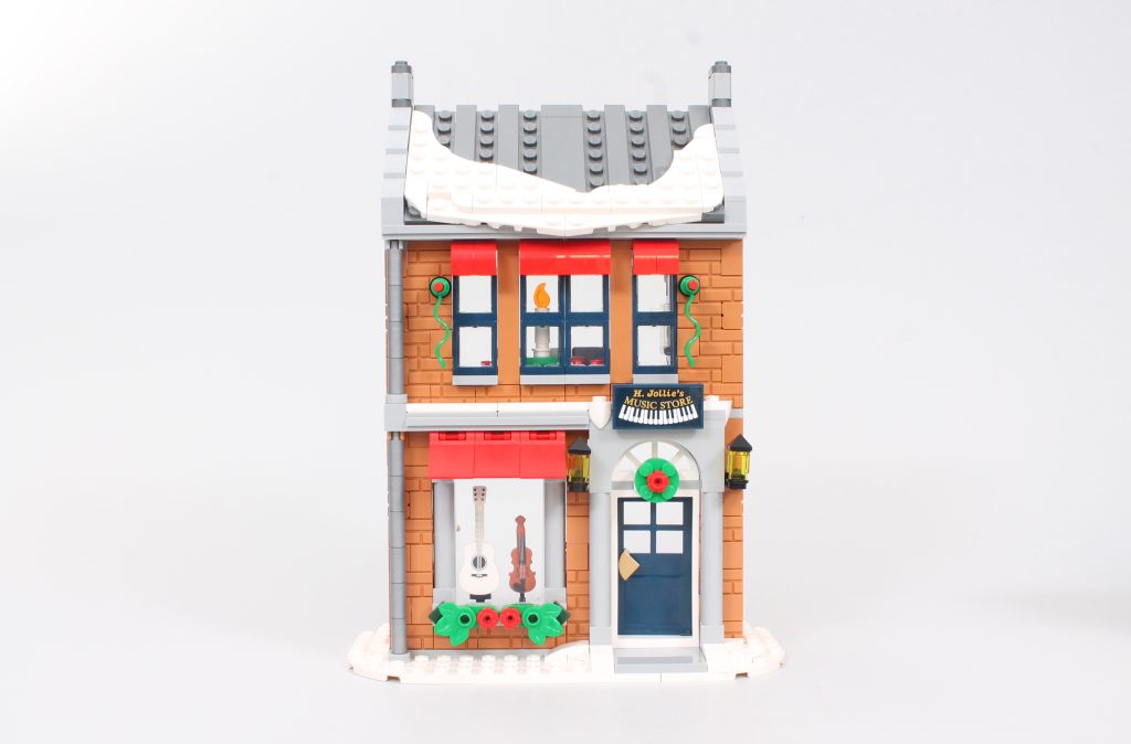 LEGO Winter Village 10308 Holiday Main Street examen 5