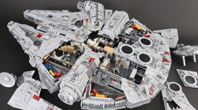 Lego မှ star wars 75192 Millennium Falcon Falcon ငါးပွင့်မှာ အသားပေးဖော်ပြထားပါတယ်။