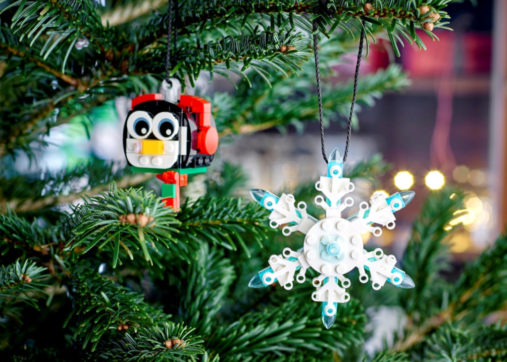 lego seasonal 40572 penguin and snowflake lifestyle
