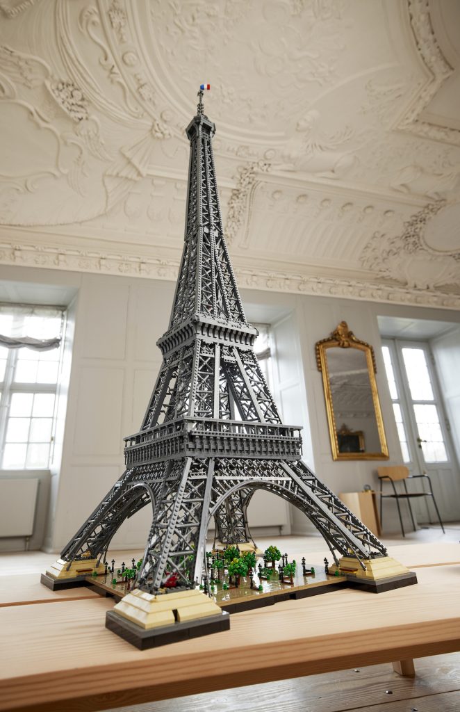 LEGO Icons 10307 Eiffel Tower 29 662x1024
