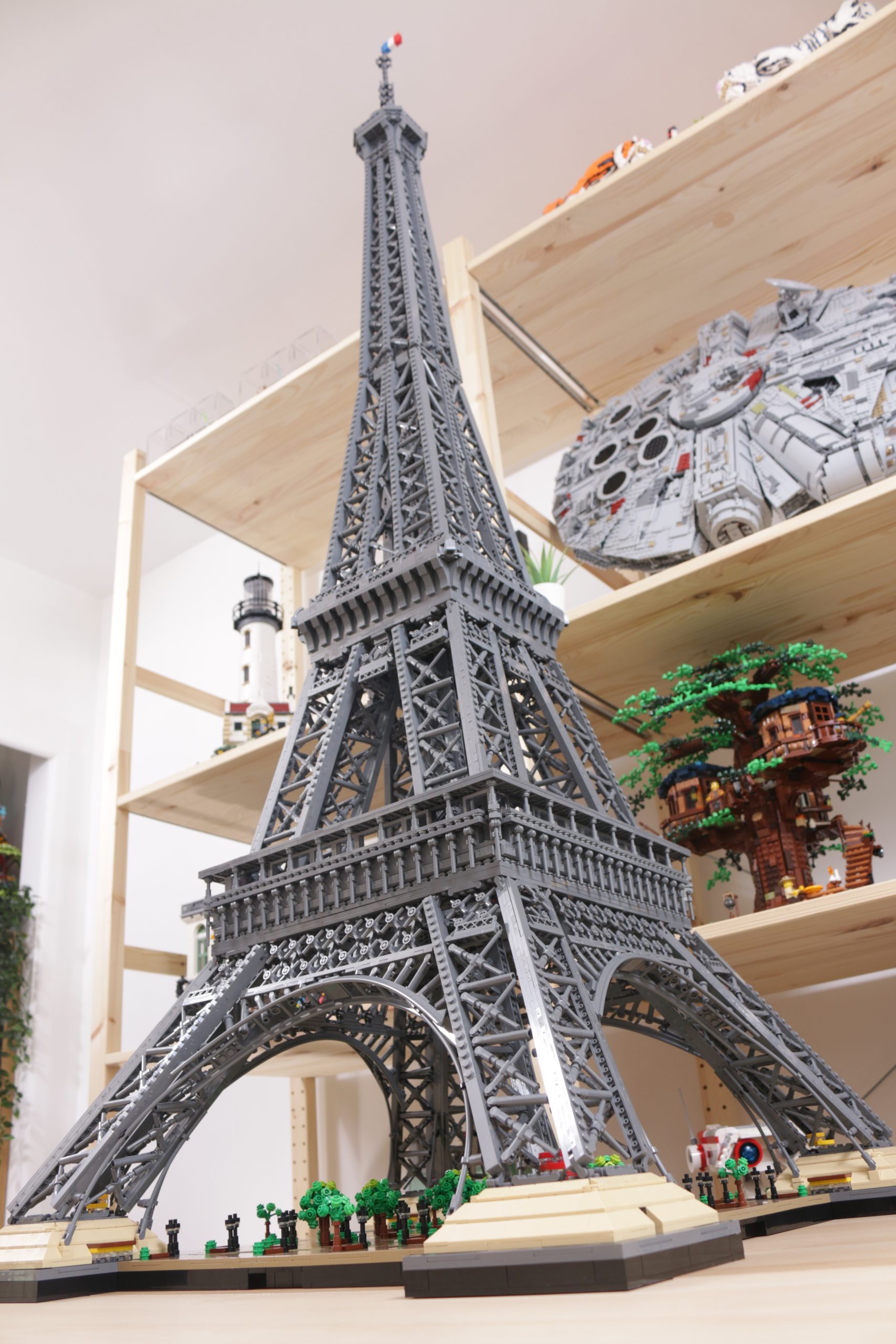 Incontra il designer della Torre Eiffel LEGO Icons 10307 nel negozio di  Parigi