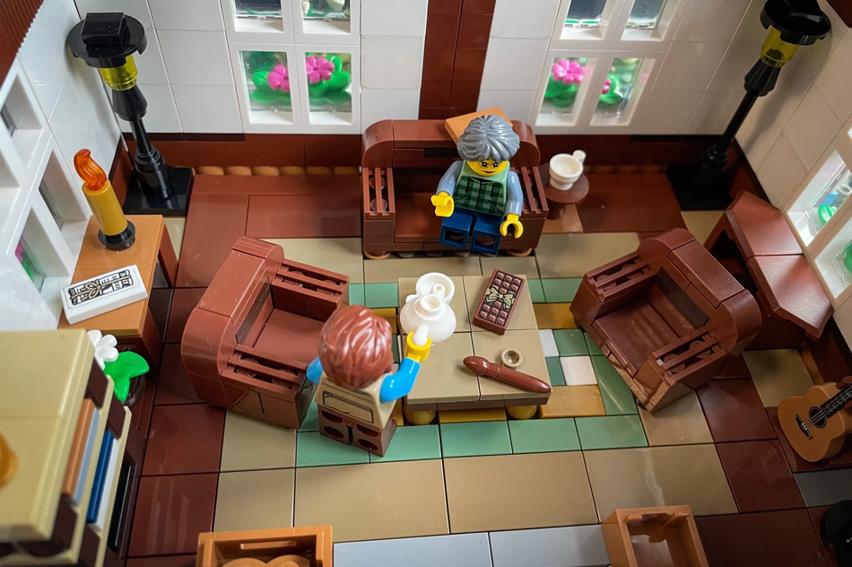 LEGO Ideas House of Open Shutters 8